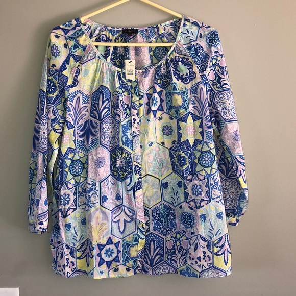 Woman’s Talbots Button Down NWT - Picture 7 of 7